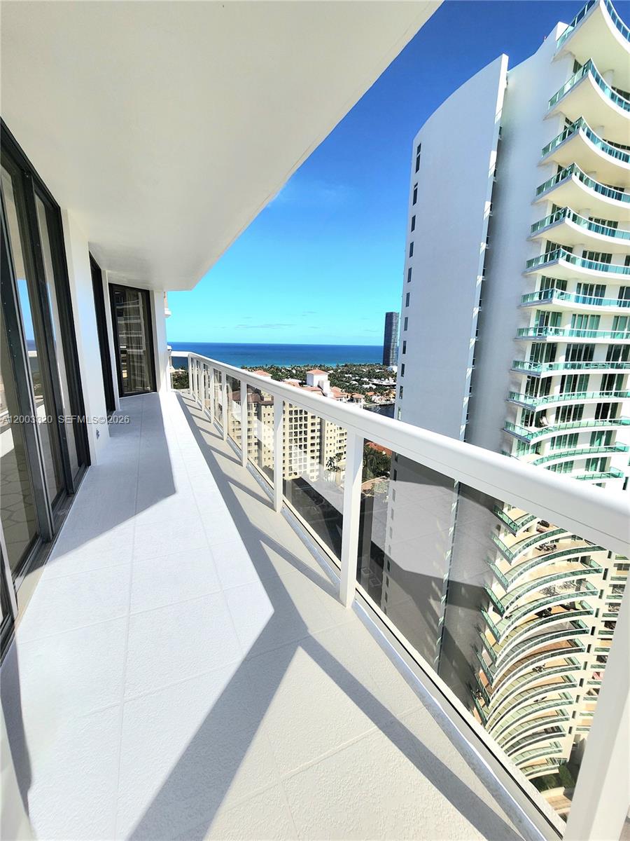 Photo of 20185 Country Club Dr  #2505, Aventura, Florida, 33180 - 