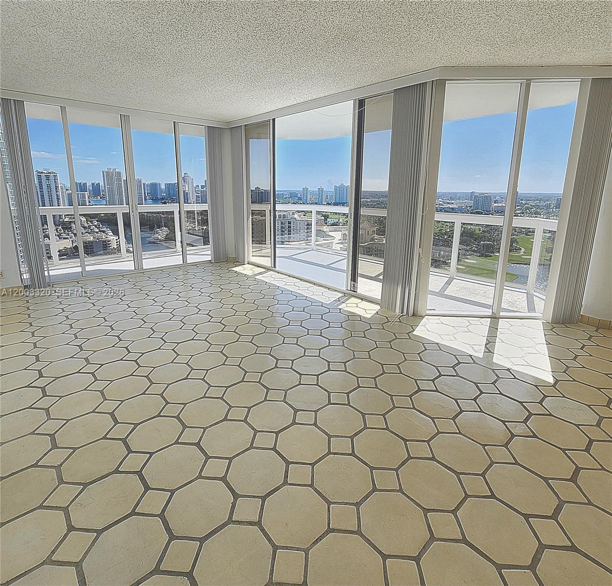 Photo of 20185 Country Club Dr  #2505, Aventura, Florida, 33180 - 