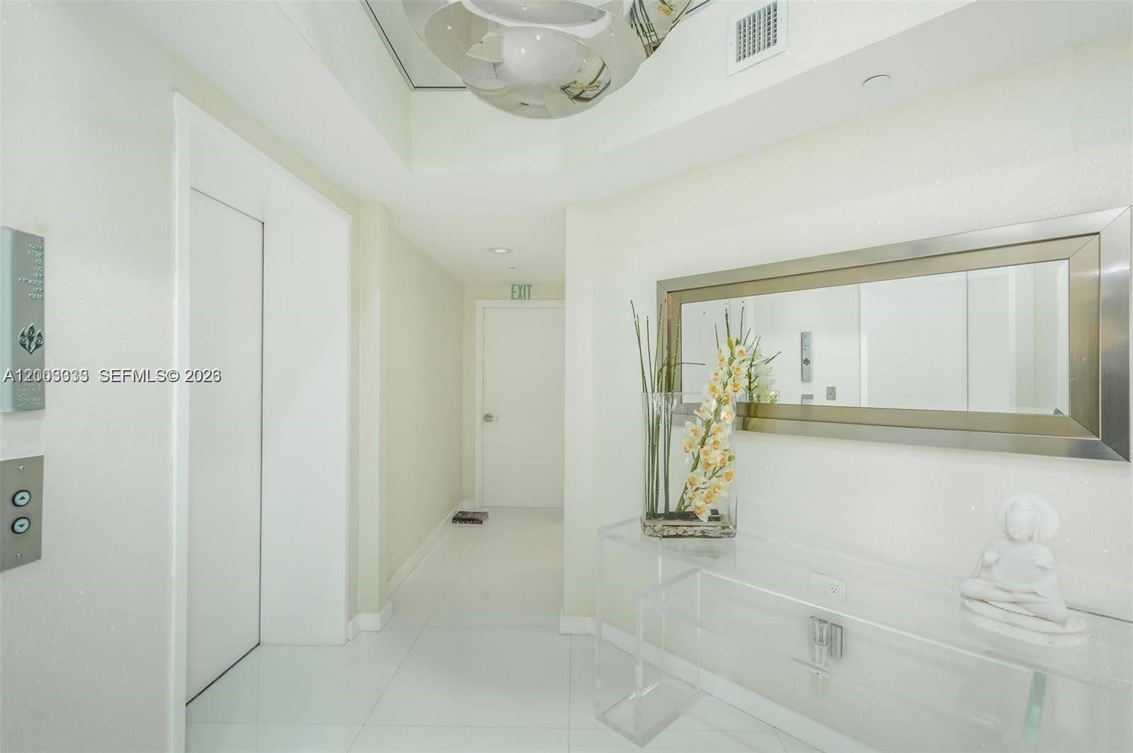 Photo of 2711 Ocean Dr  #2304, Hollywood, Florida, 33019 - 