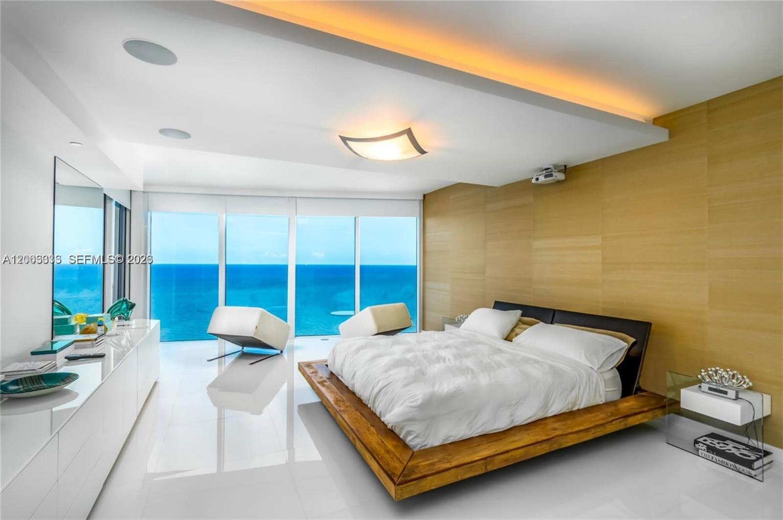 Photo of 2711 Ocean Dr  #2304, Hollywood, Florida, 33019 - 