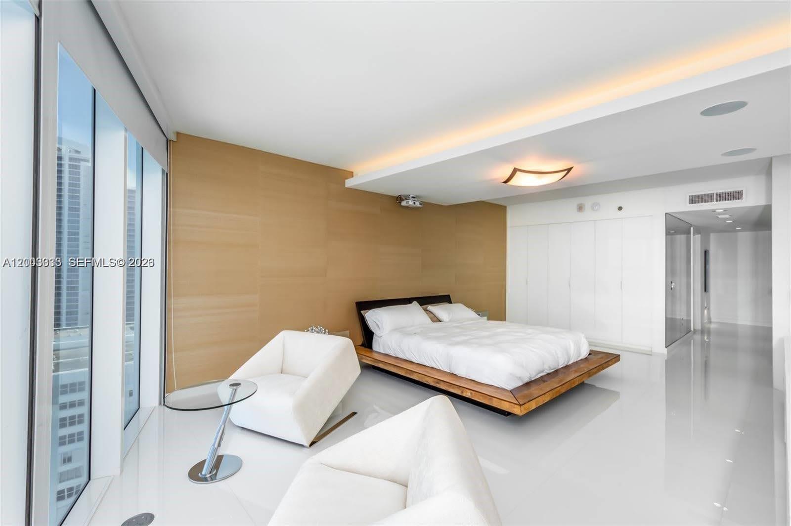 Photo of 2711 Ocean Dr  #2304, Hollywood, Florida, 33019 - 