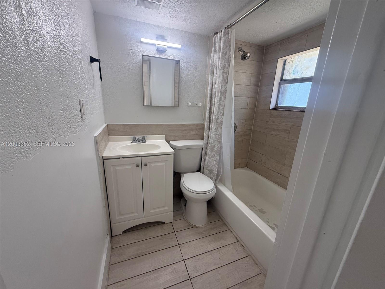   /  1056 sq. ft. $ 2026-04-17 0 Photo