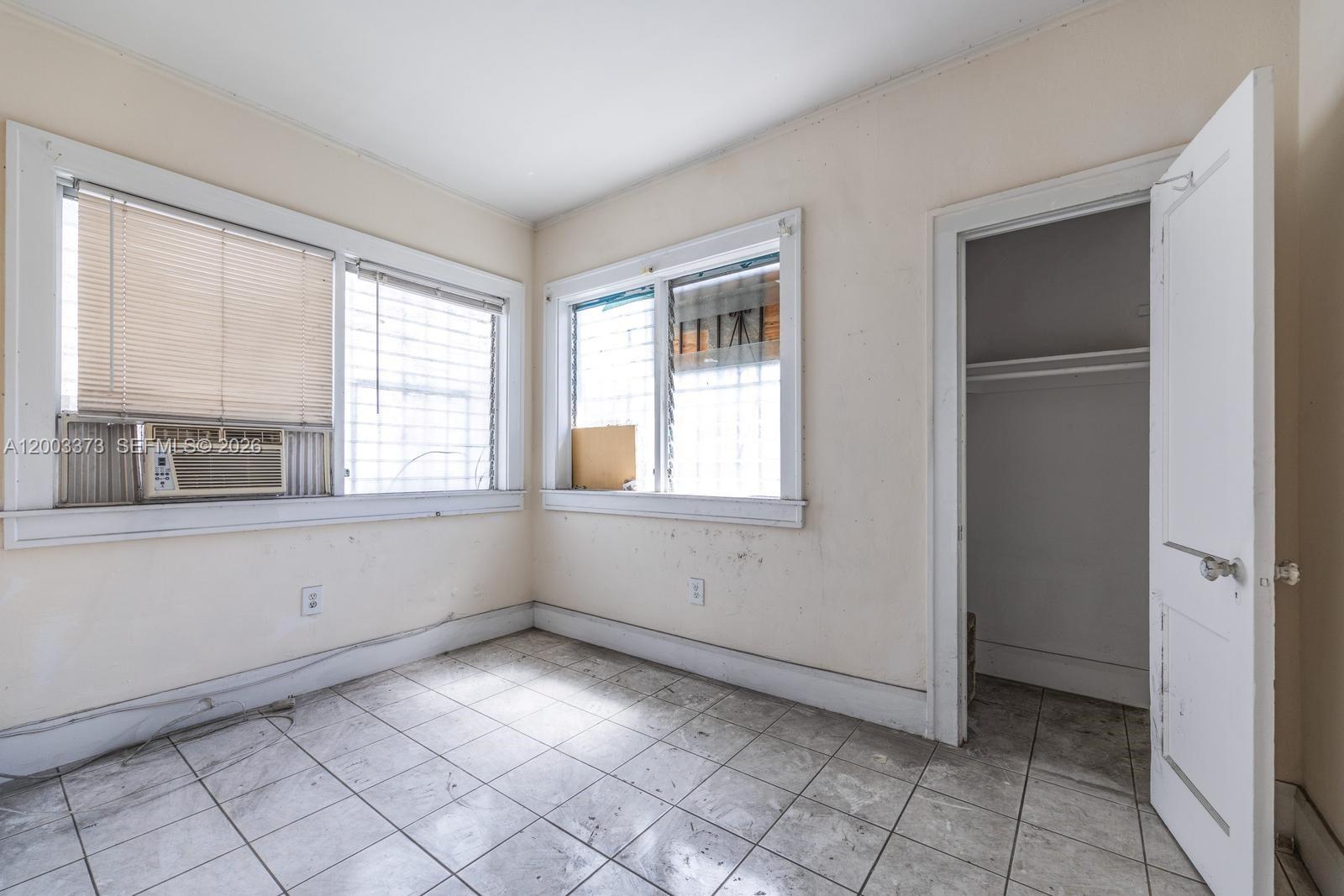  /  1945 sq. ft. $ 2026-04-17 0 Photo