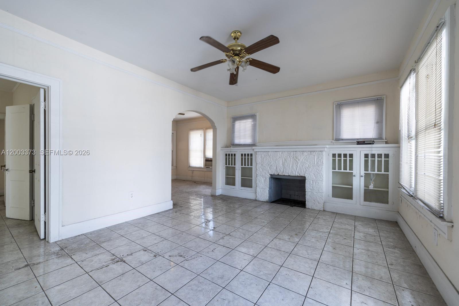   /  1945 sq. ft. $ 2026-04-17 0 Photo