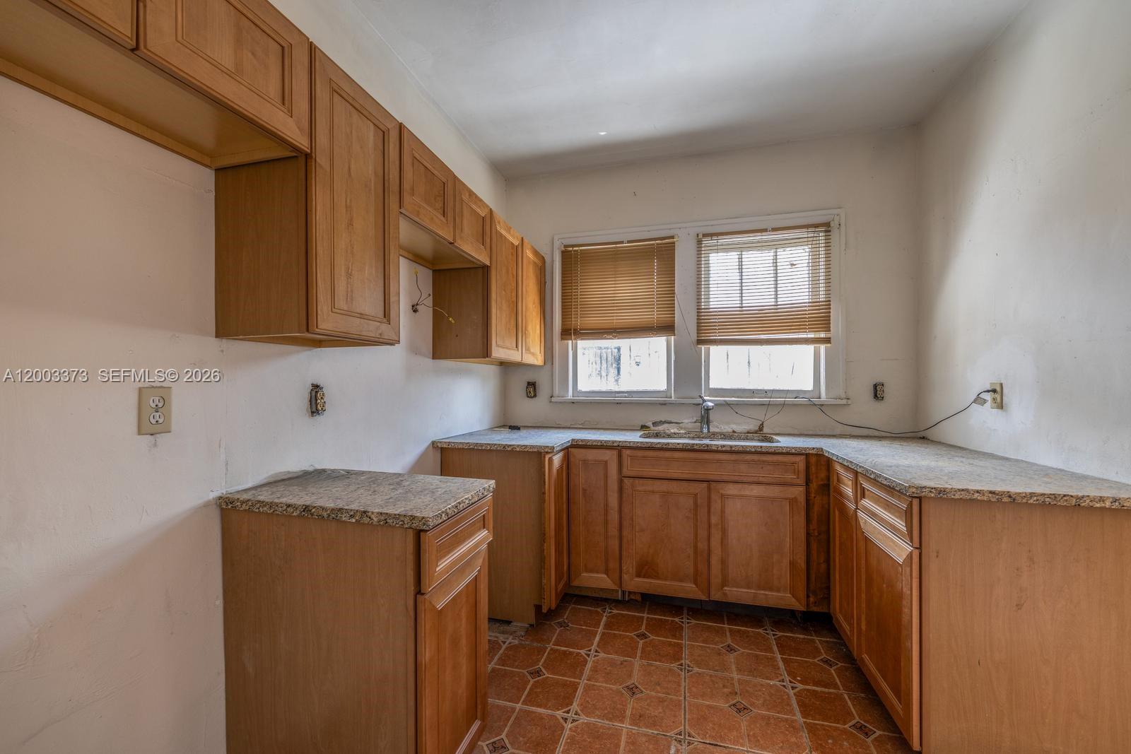   /  1945 sq. ft. $ 2026-04-17 0 Photo