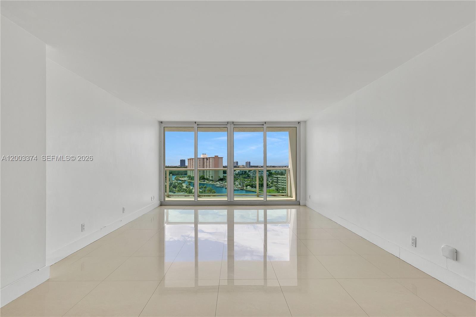 1002 1 / 2 991 sq. ft. $ 2026-04-17 0 Photo