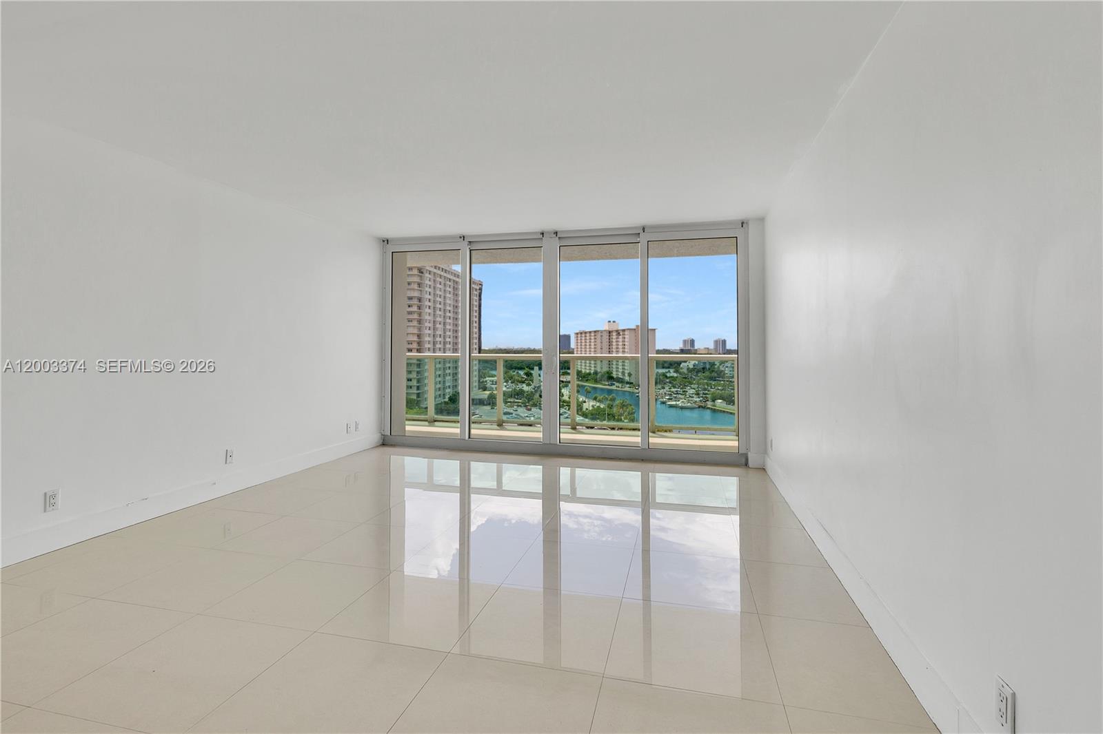 1002 1 / 2 991 sq. ft. $ 2026-04-17 0 Photo