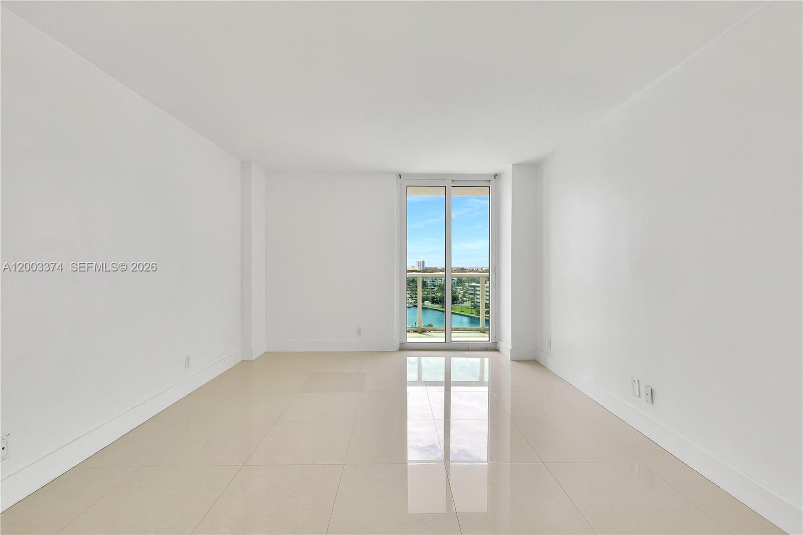 1002 1 / 2 991 sq. ft. $ 2026-04-17 0 Photo