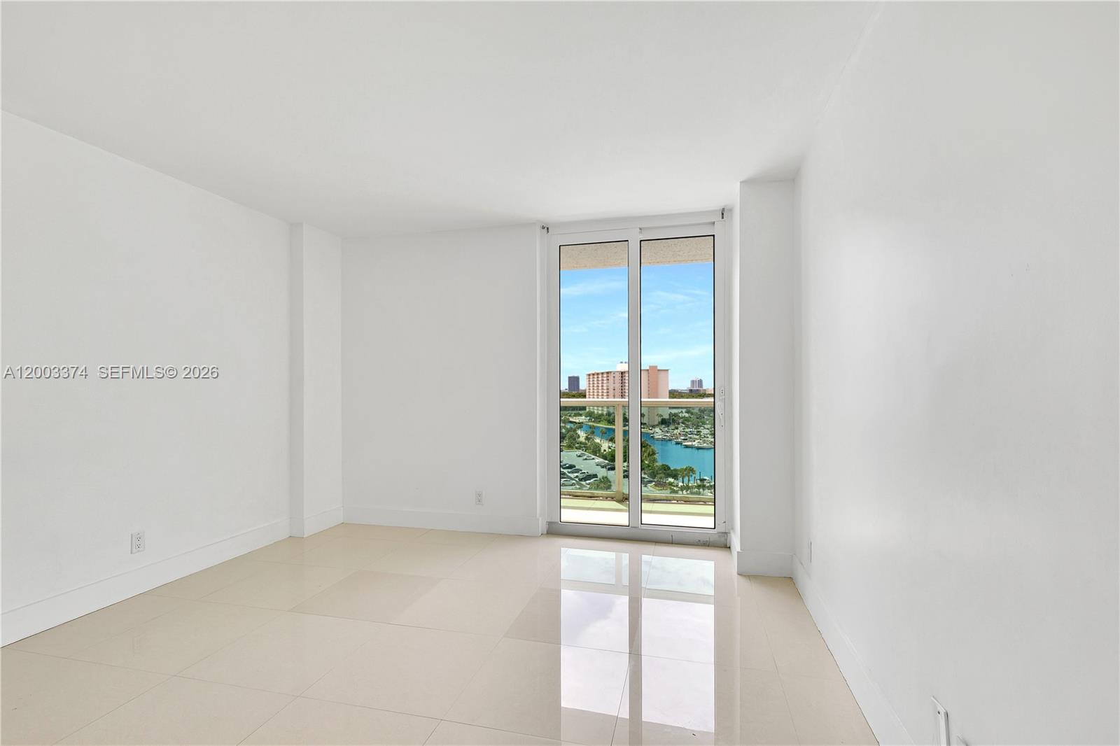 1002 1 / 2 991 sq. ft. $ 2026-04-17 0 Photo
