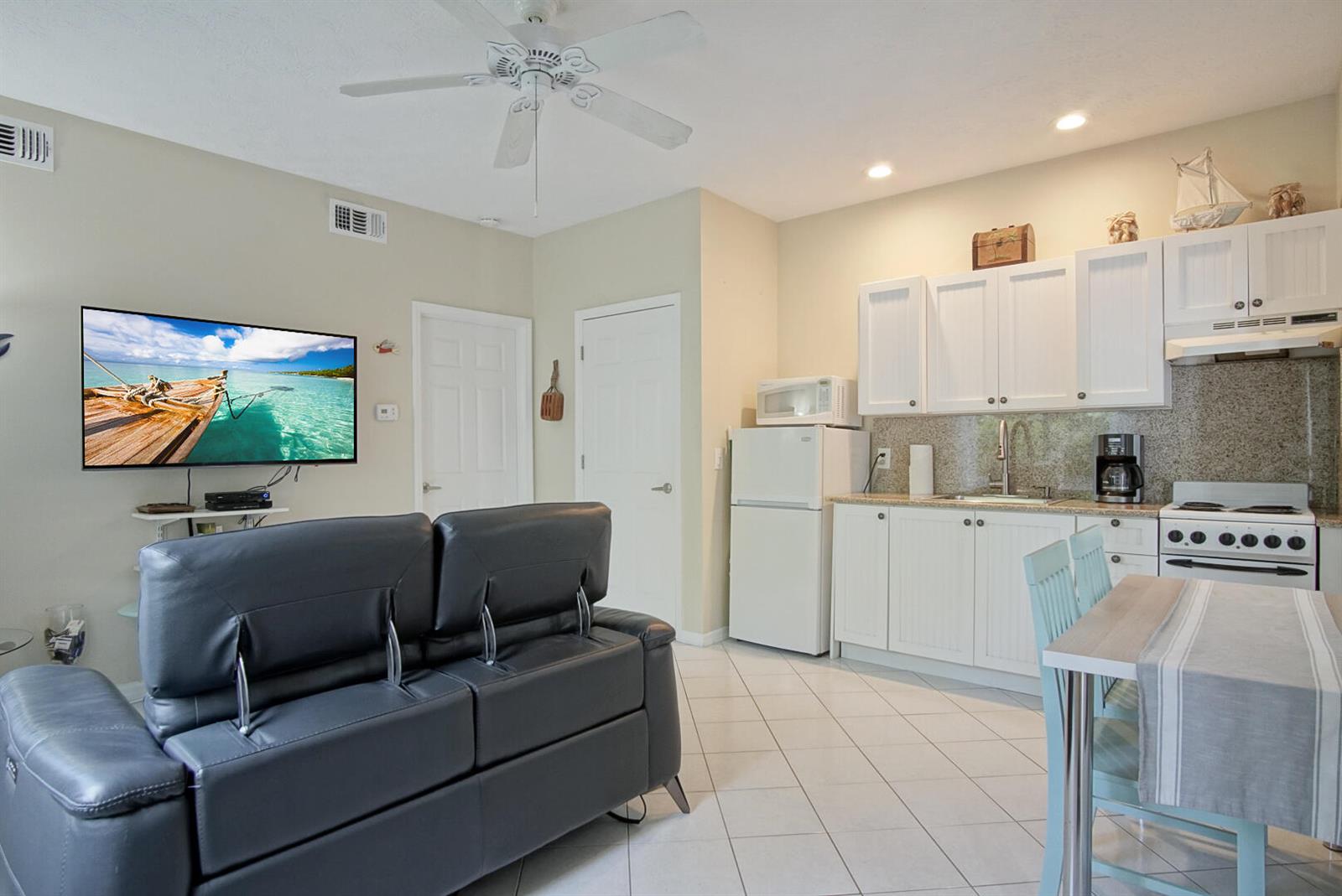   / 0 1590 sq. ft. $ 2026-06-14 0 foto