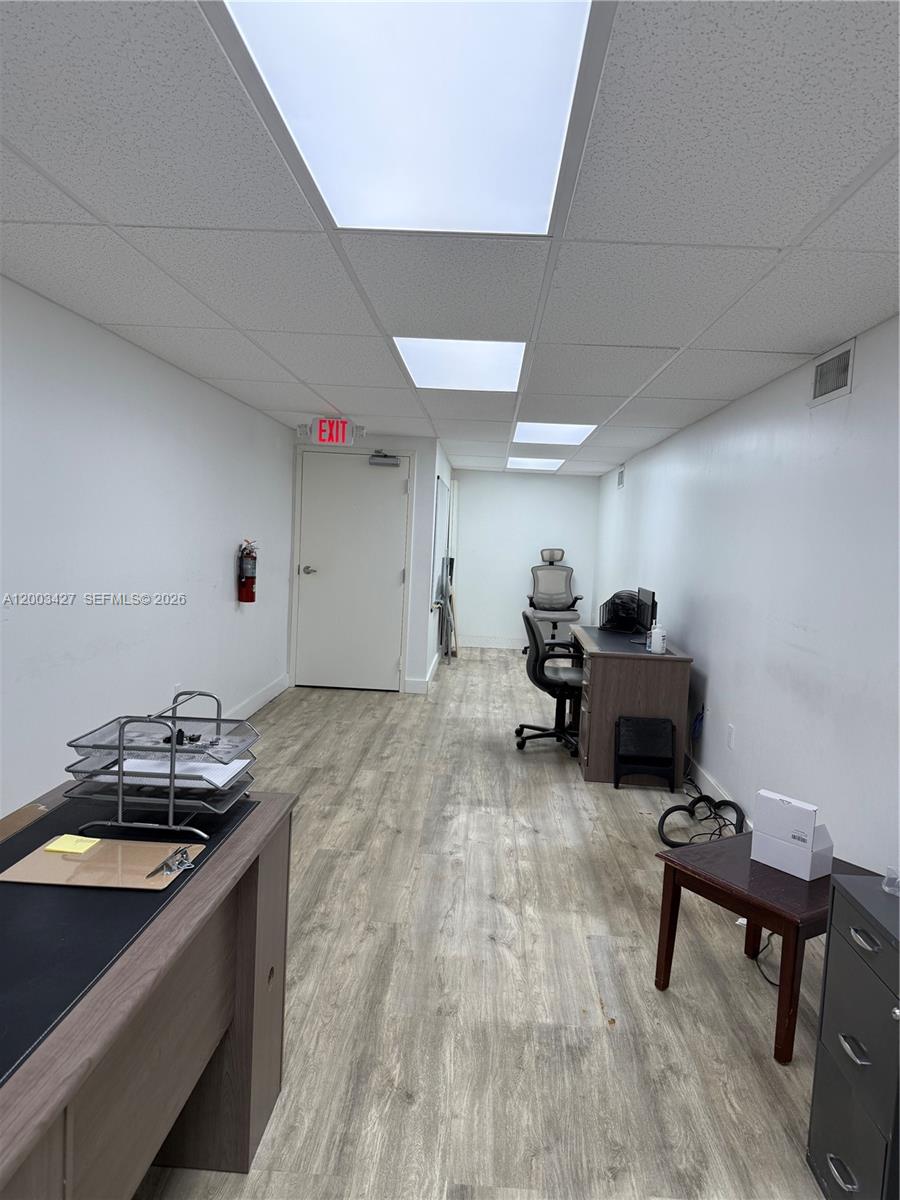 B18  /   sq. ft. $ 2026-04-17 0 Photo