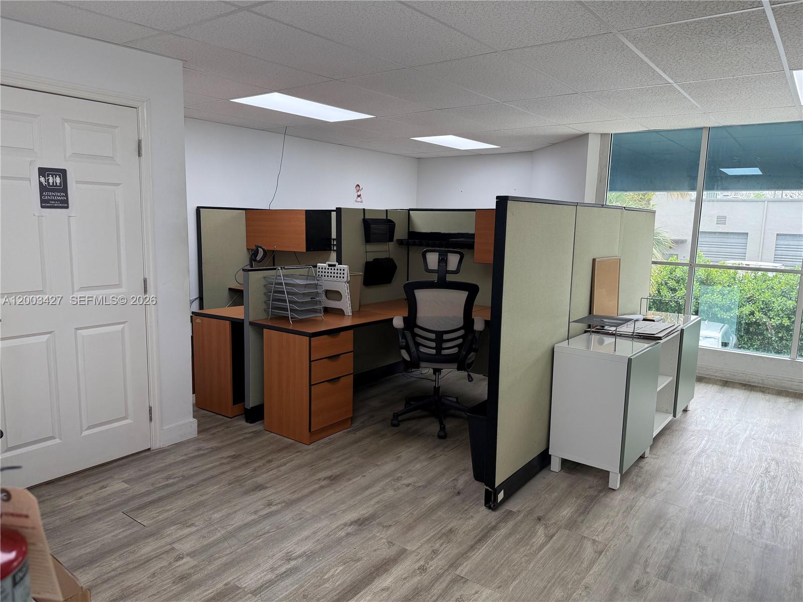 B18  /   sq. ft. $ 2026-04-17 0 Photo