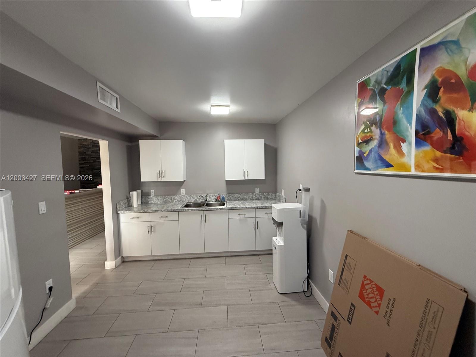 B18  /   sq. ft. $ 2026-04-17 0 Photo