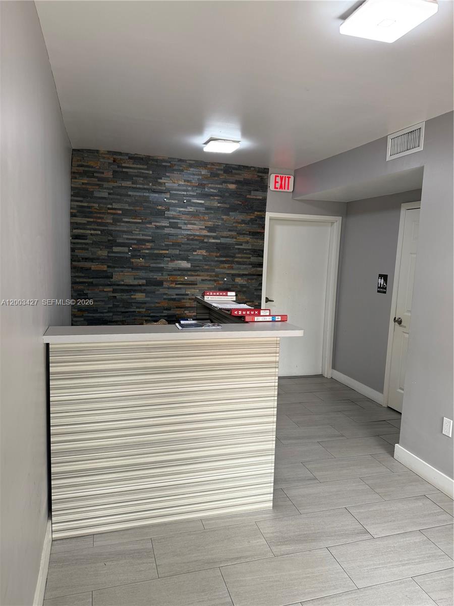 B18  /   sq. ft. $ 2026-04-17 0 Photo