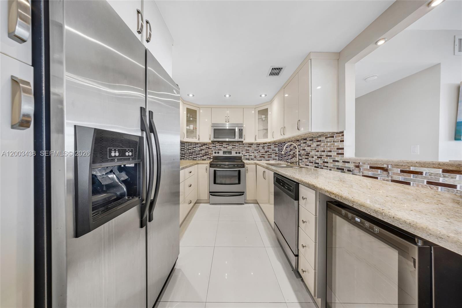 606 2 / 2 1521 sq. ft. $ 2026-04-18 0 Photo
