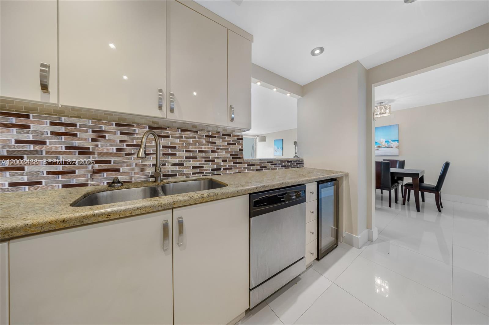 606 2 / 2 1521 sq. ft. $ 2026-04-18 0 Photo