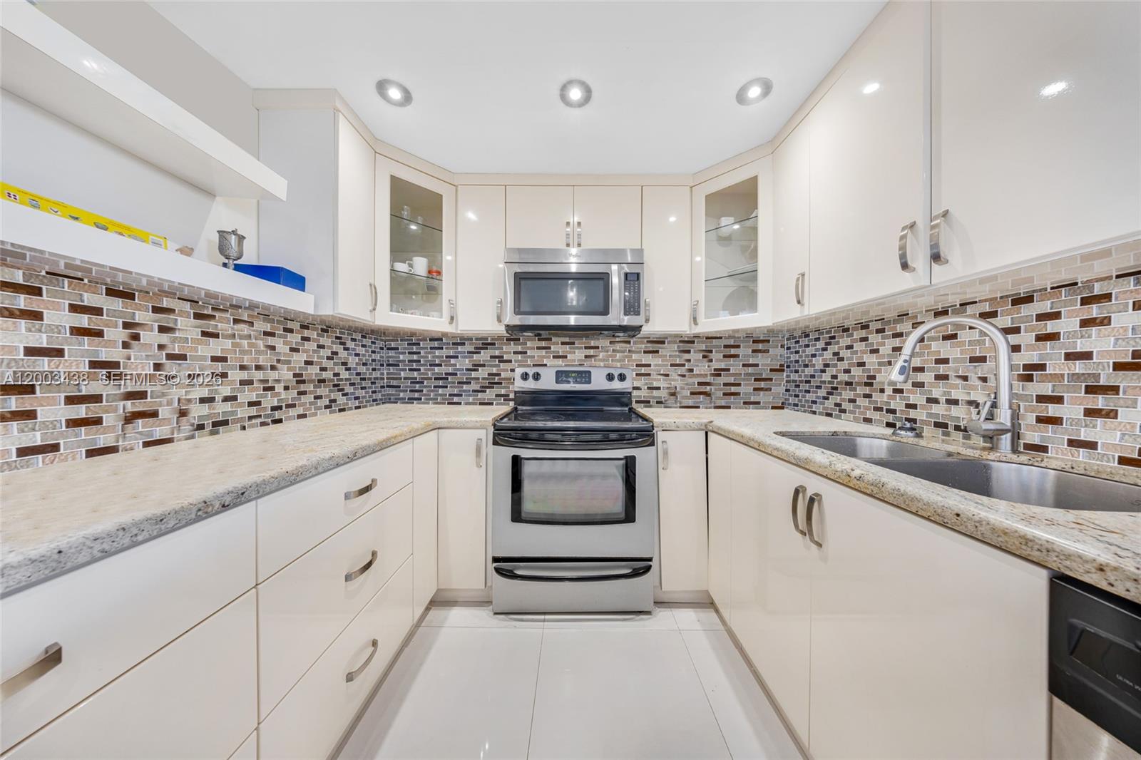 606 2 / 2 1521 sq. ft. $ 2026-04-18 0 Photo