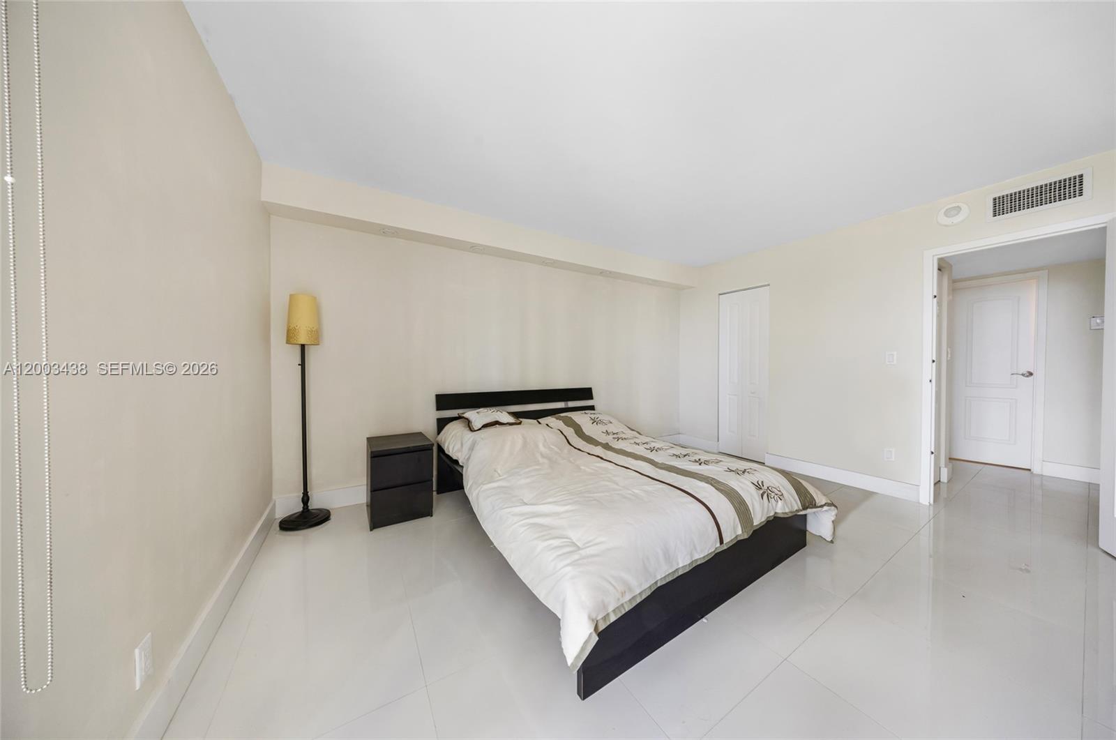 606 2 / 2 1521 sq. ft. $ 2026-04-18 0 Photo
