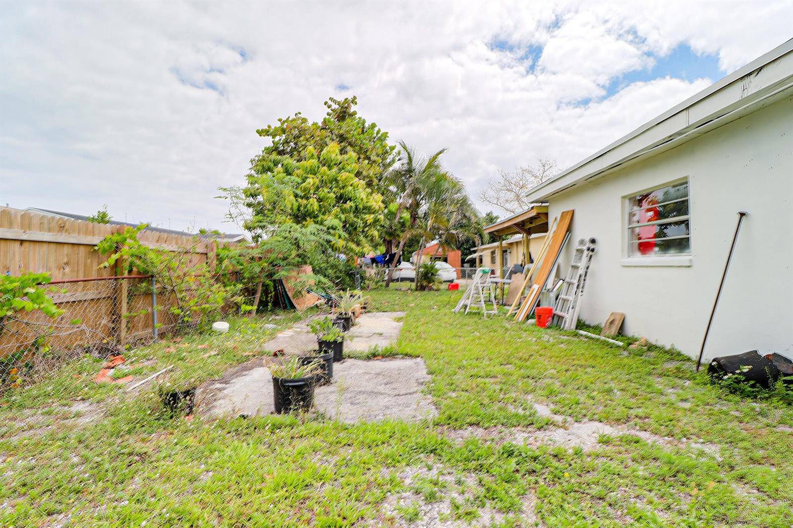 Ver detalles 219 4 / 1 1386 sq. ft. $ 2026-08-01 0 foto