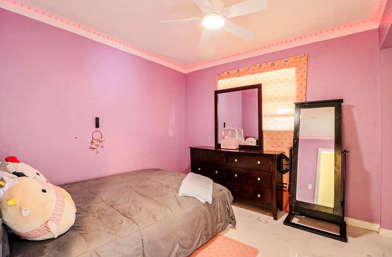 Ver detalles 219 4 / 1 1386 sq. ft. $ 2026-08-01 0 foto