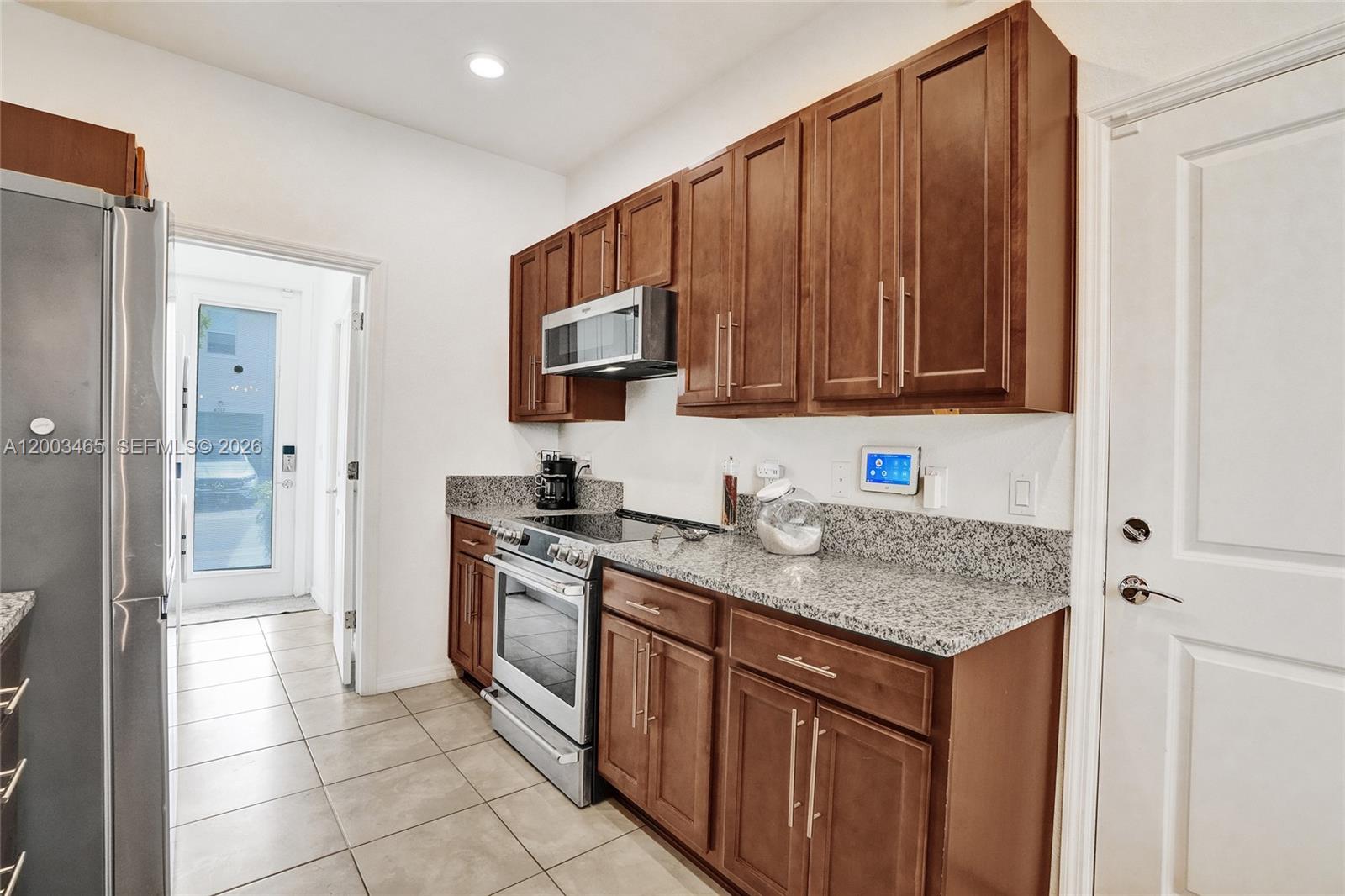 4002 3 / 3 1561 sq. ft. $ 2026-04-18 0 Photo