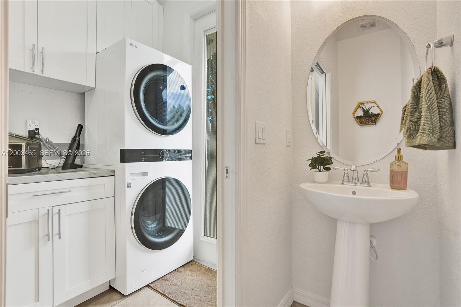 4002 3 / 3 1561 sq. ft. $ 2026-04-18 0 Photo