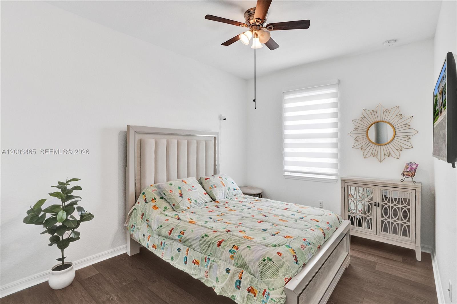 4002 3 / 3 1561 sq. ft. $ 2026-04-18 0 Photo