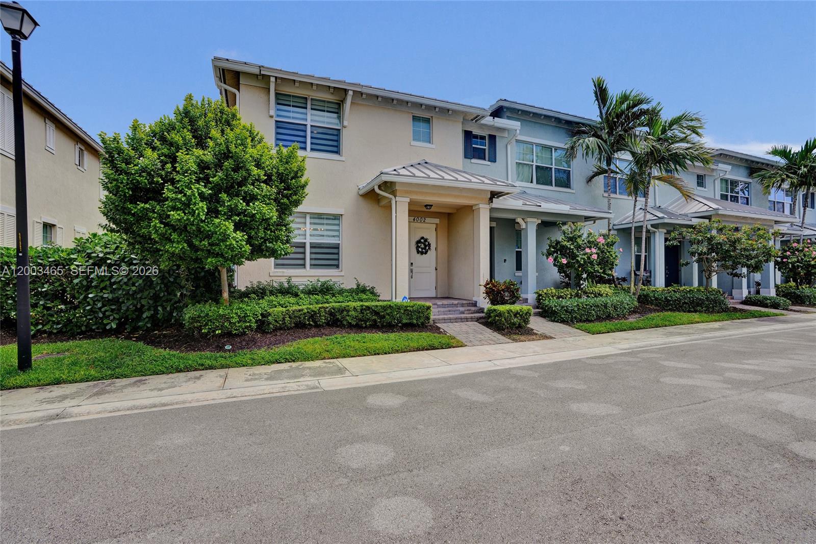 4002 3 / 3 1561 sq. ft. $ 2026-04-18 0 Photo
