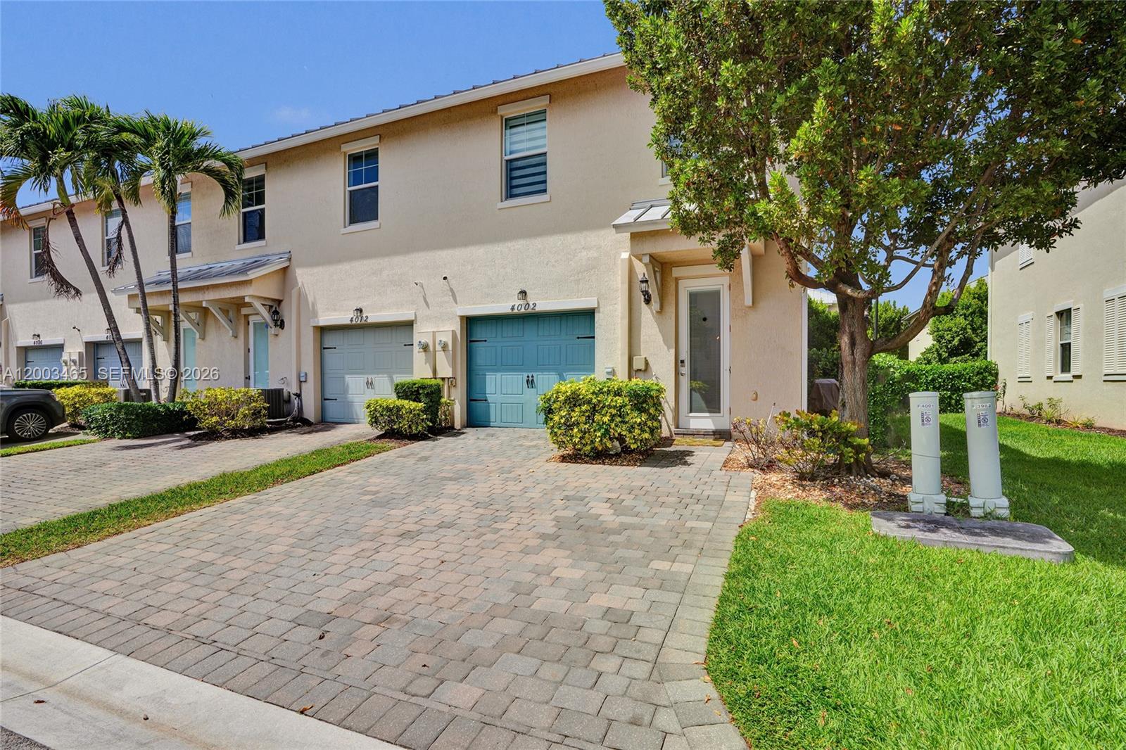 4002 3 / 3 1561 sq. ft. $ 2026-04-18 0 Photo