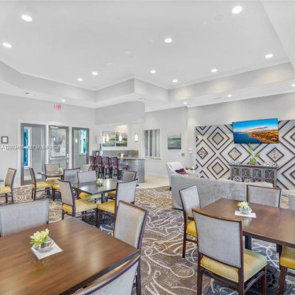 4002 3 / 3 1561 sq. ft. $ 2026-04-18 0 Photo
