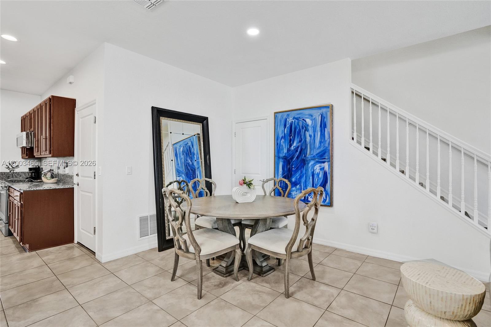 4002 3 / 3 1561 sq. ft. $ 2026-04-18 0 Photo