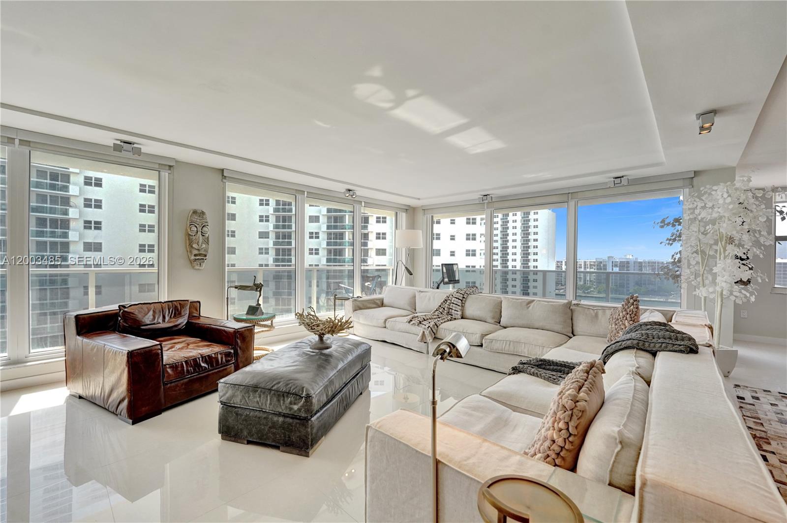 Photo of 2751 Ocean Dr  #908S, Hollywood, Florida, 33019 - 