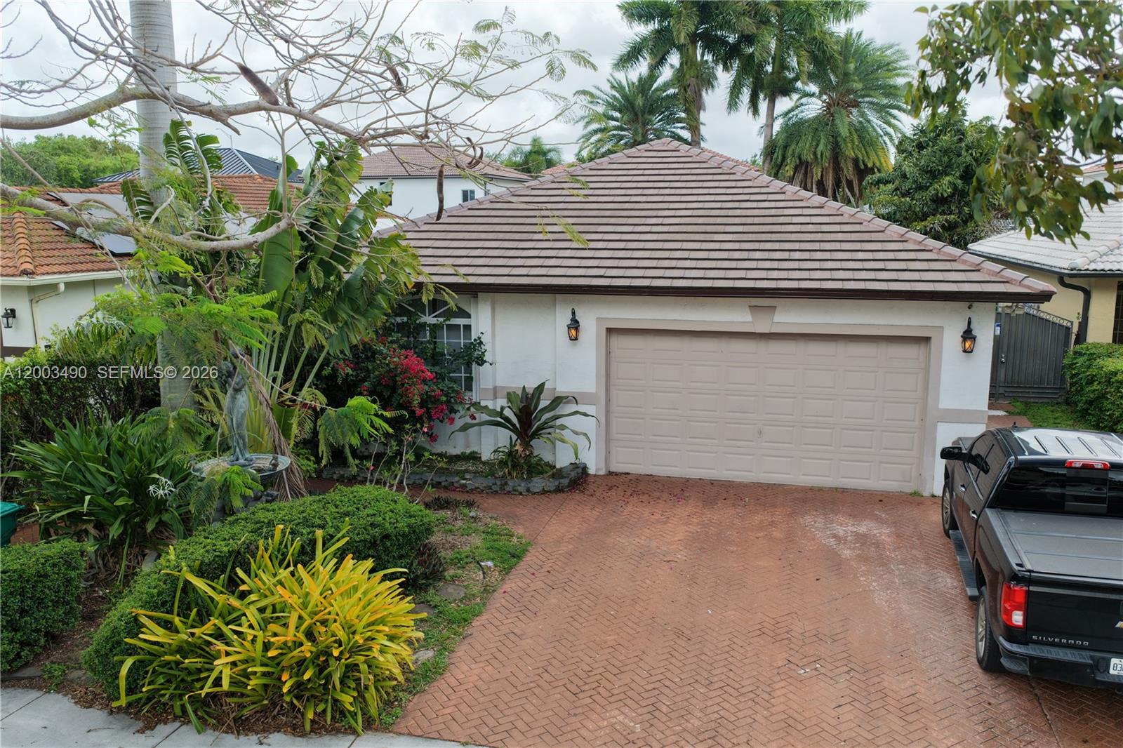 8746 3 / 2 1925 sq. ft. $ 2026-04-18 0 Photo