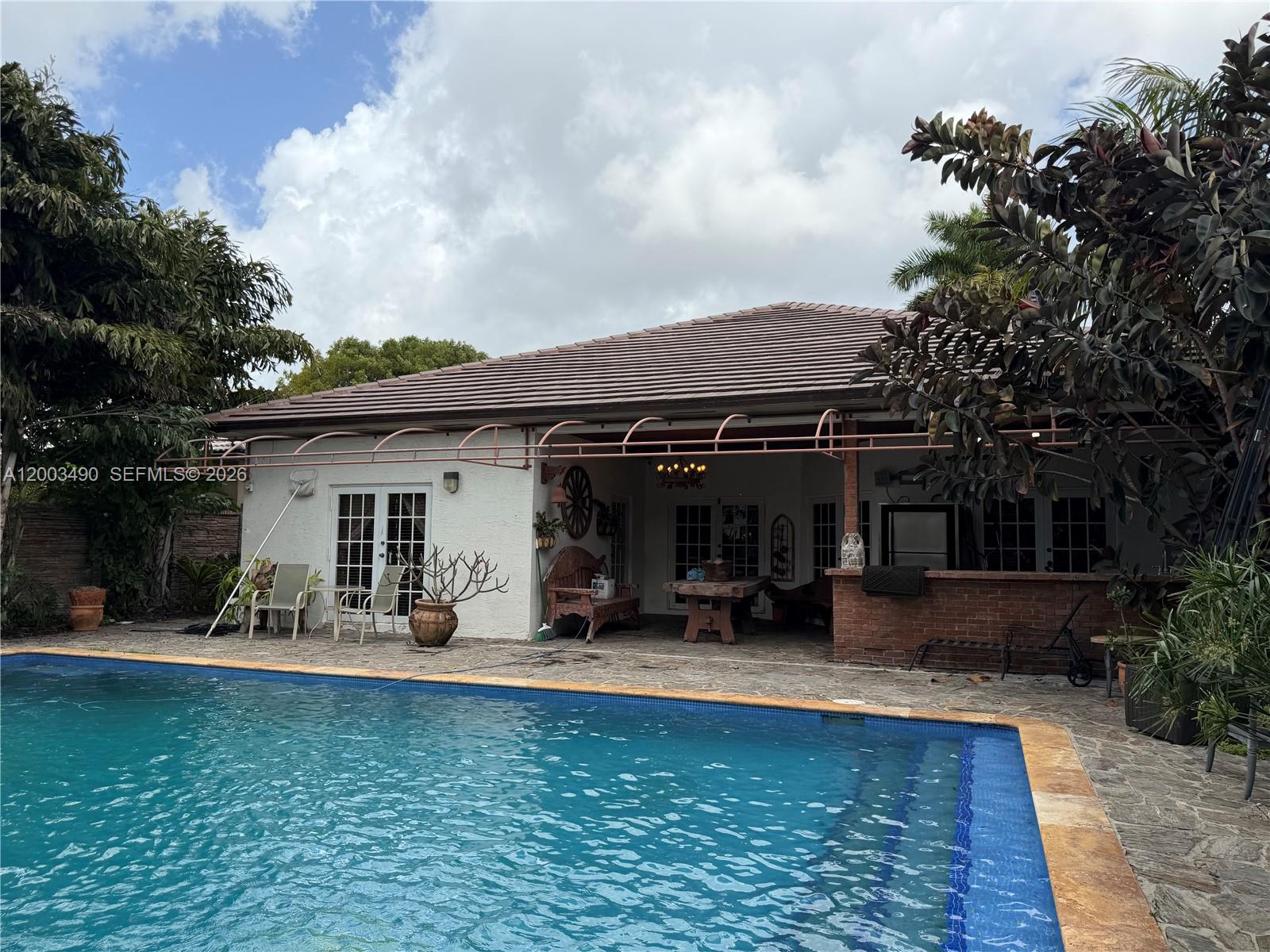 8746 3 / 2 1925 sq. ft. $ 2026-04-18 0 Photo