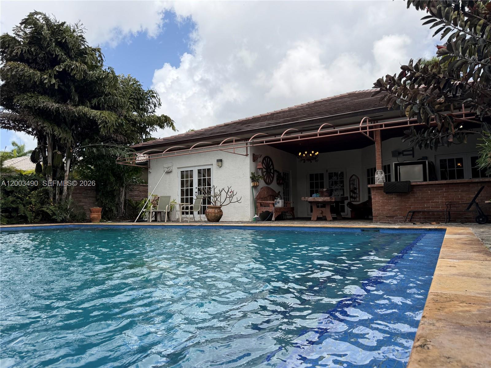 8746 3 / 2 1925 sq. ft. $ 2026-04-18 0 Photo