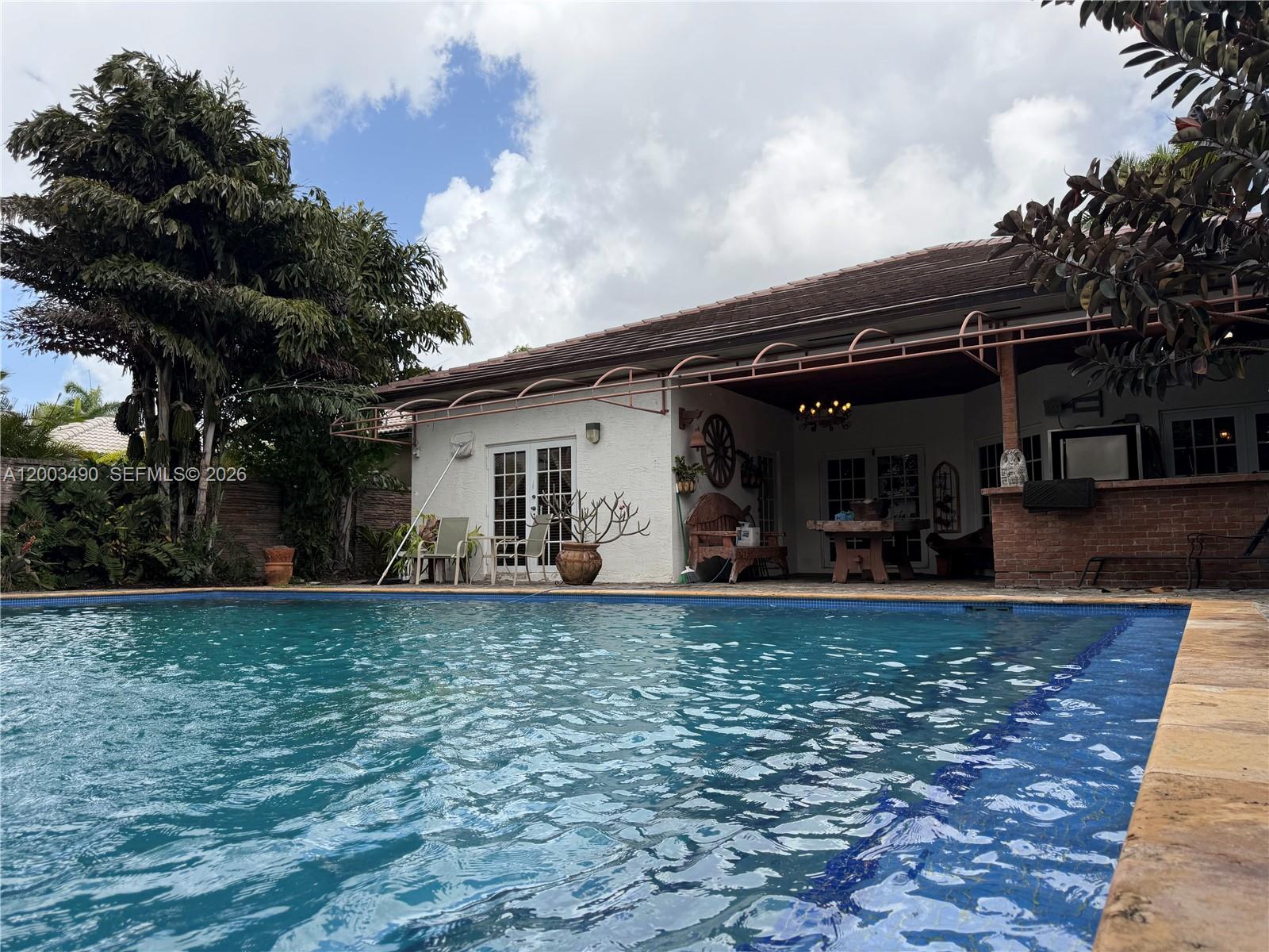 8746 3 / 2 1925 sq. ft. $ 2026-04-18 0 Photo