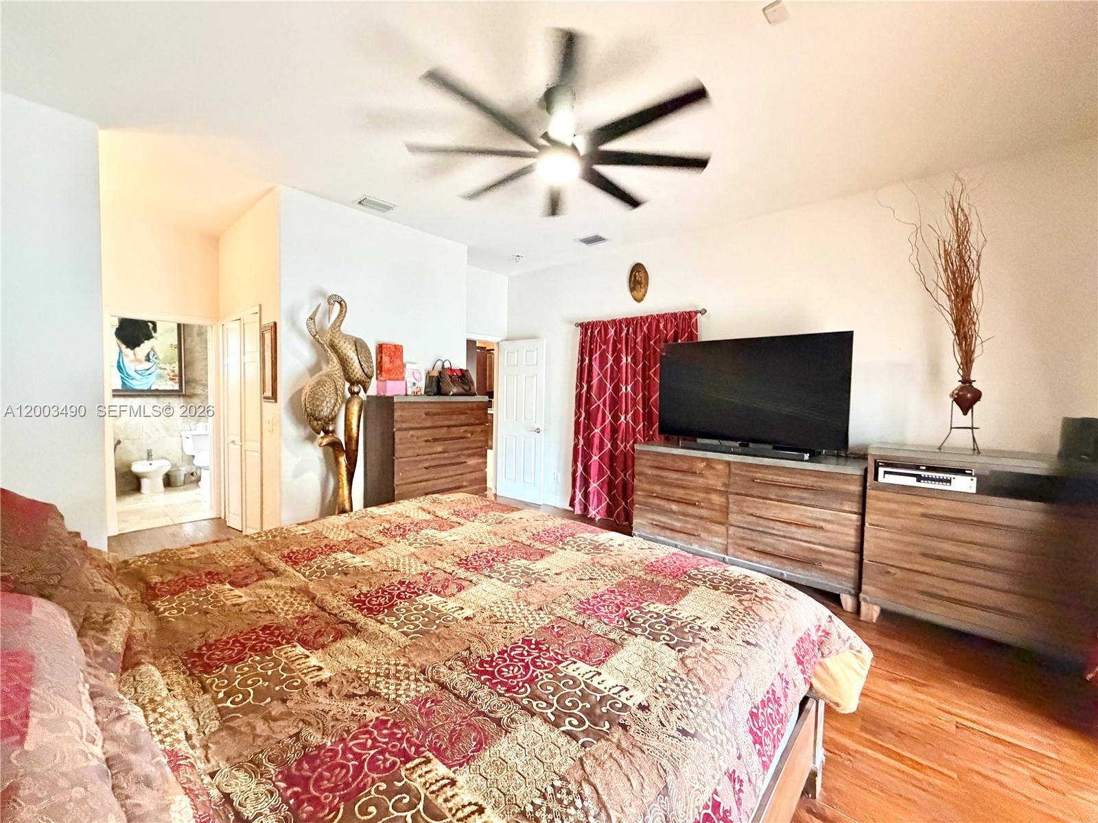 8746 3 / 2 1925 sq. ft. $ 2026-04-18 0 Photo