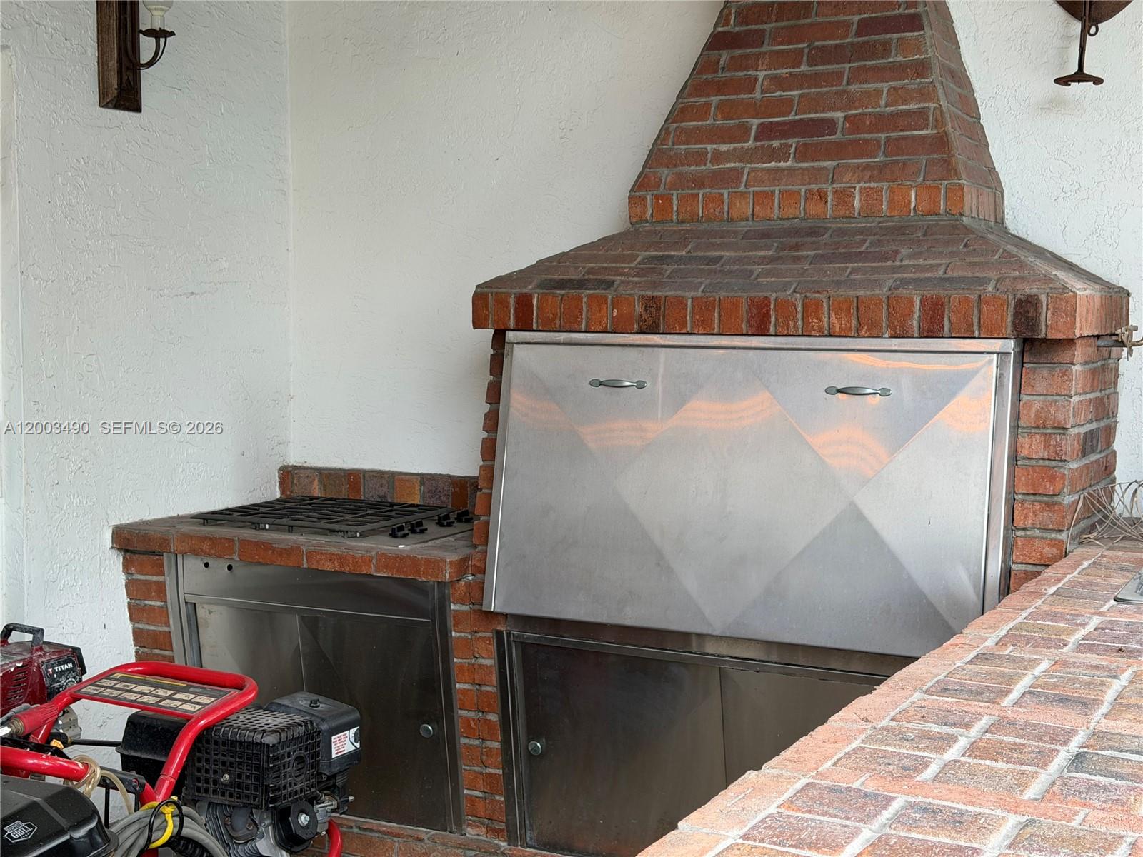 8746 3 / 2 1925 sq. ft. $ 2026-04-18 0 Photo