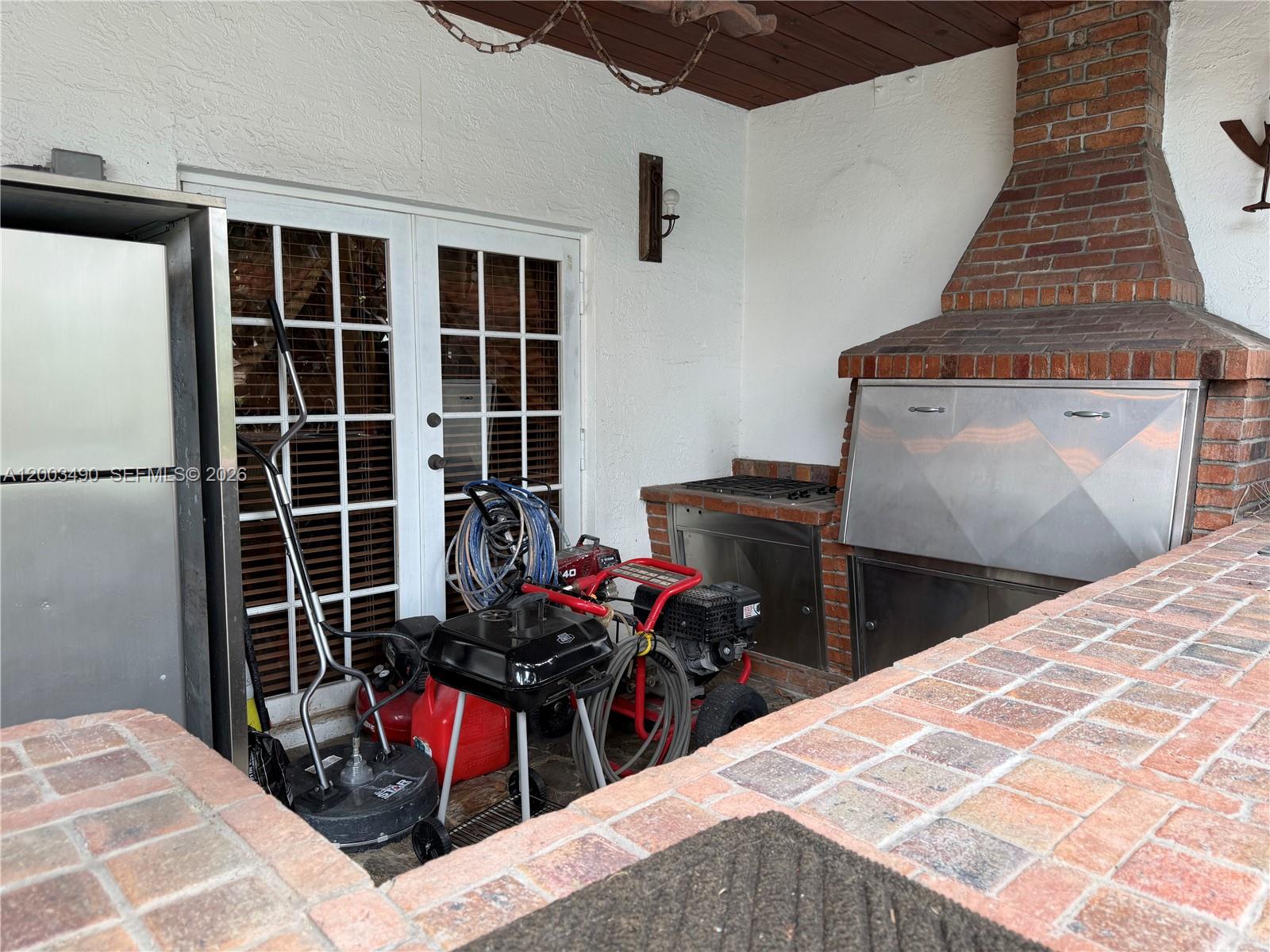 8746 3 / 2 1925 sq. ft. $ 2026-04-18 0 Photo