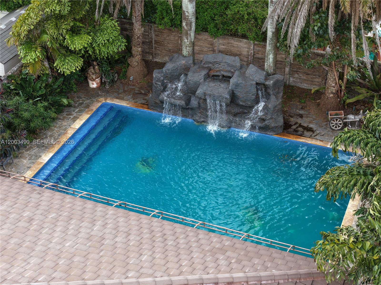 8746 3 / 2 1925 sq. ft. $ 2026-04-18 0 Photo