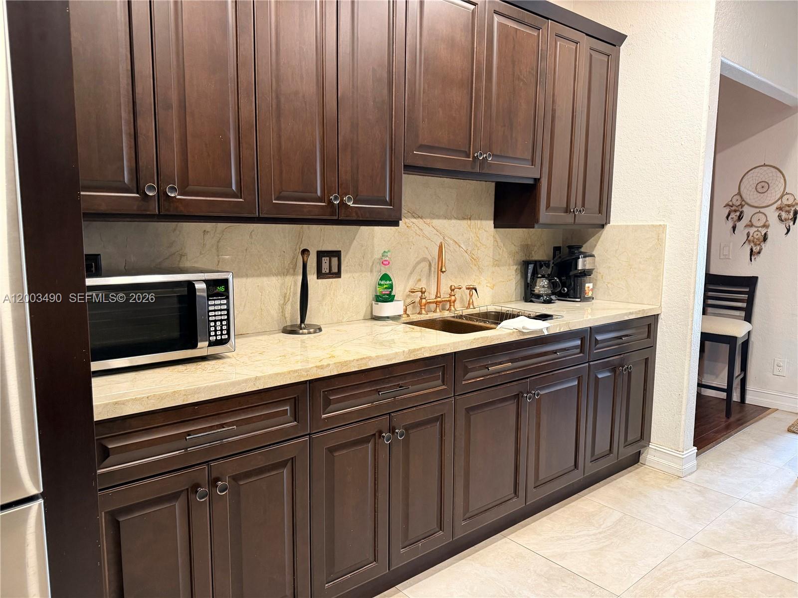 8746 3 / 2 1925 sq. ft. $ 2026-04-18 0 Photo