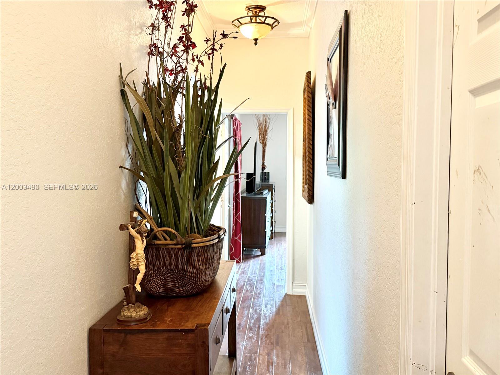 8746 3 / 2 1925 sq. ft. $ 2026-04-18 0 Photo