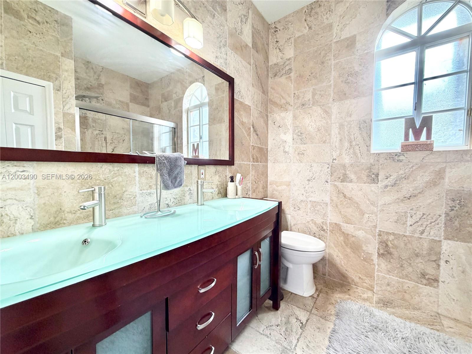 8746 3 / 2 1925 sq. ft. $ 2026-04-18 0 Photo