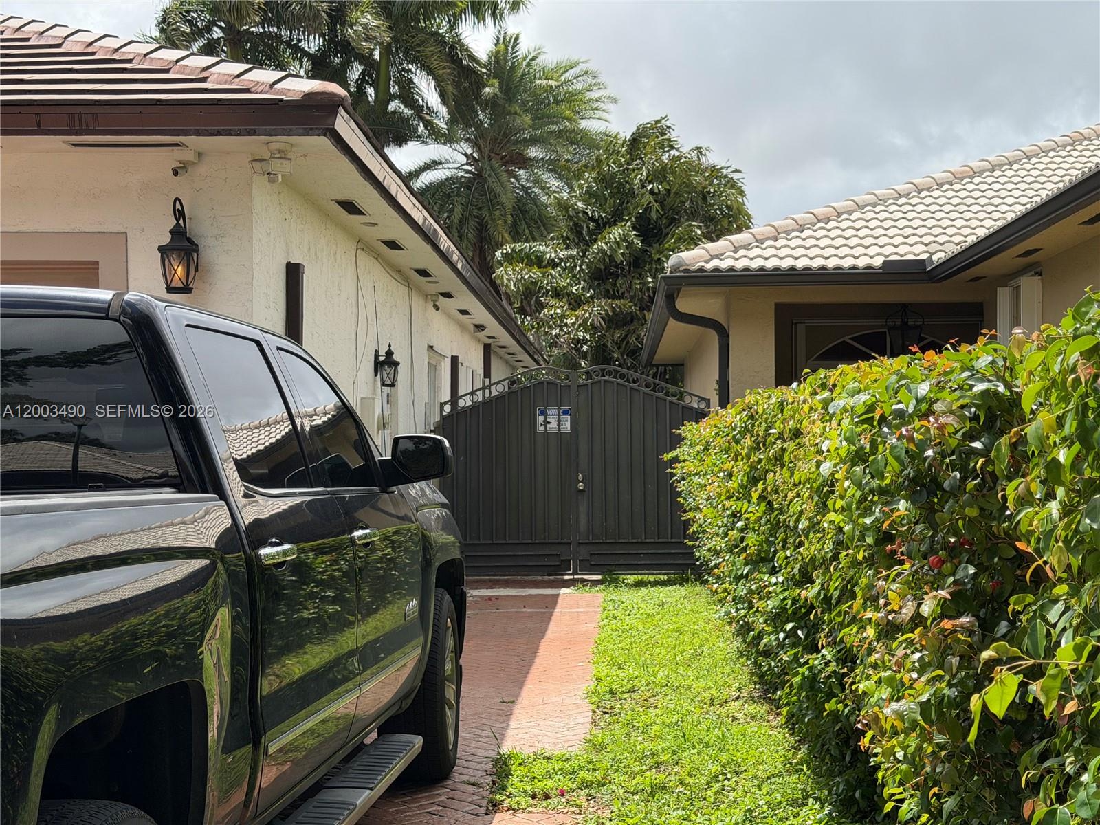 8746 3 / 2 1925 sq. ft. $ 2026-04-18 0 Photo