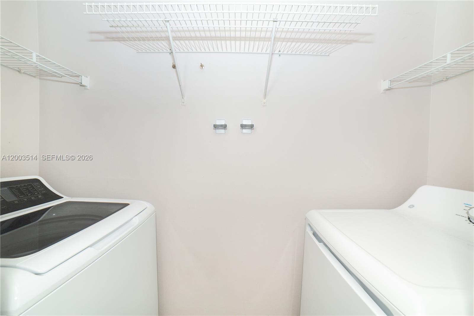 Photo of 17100 Bay Rd  #1913, Sunny Isles Beach, Florida, 33160 - Similar laundry room