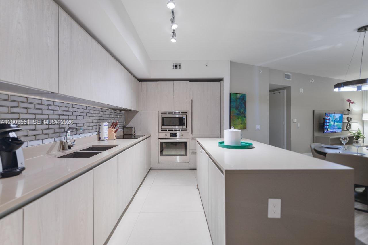 2207 1 / 1 852 sq. ft. $ 2026-04-18 0 Photo