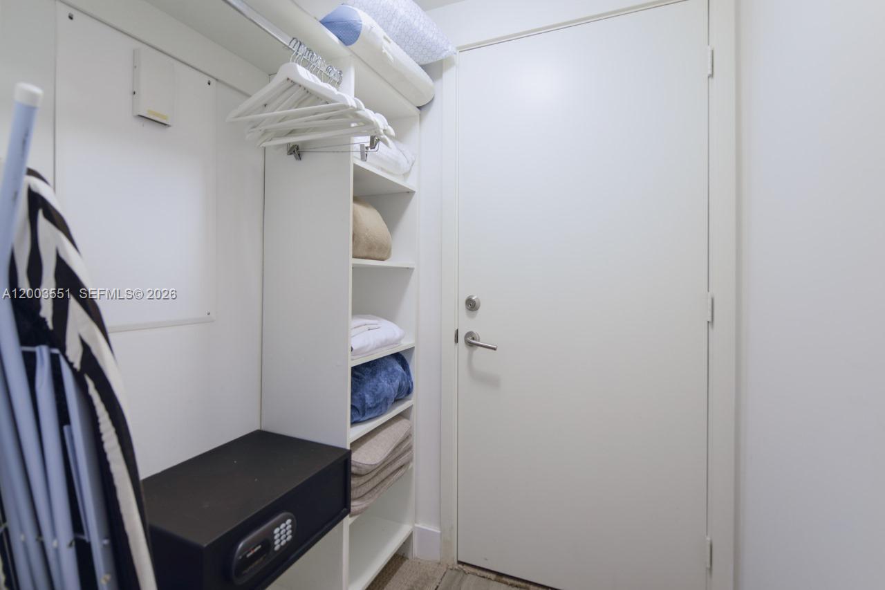 2207 1 / 1 852 sq. ft. $ 2026-04-18 0 Photo