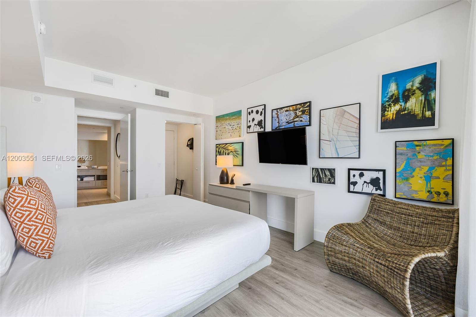 2207 1 / 1 852 sq. ft. $ 2026-04-18 0 Photo