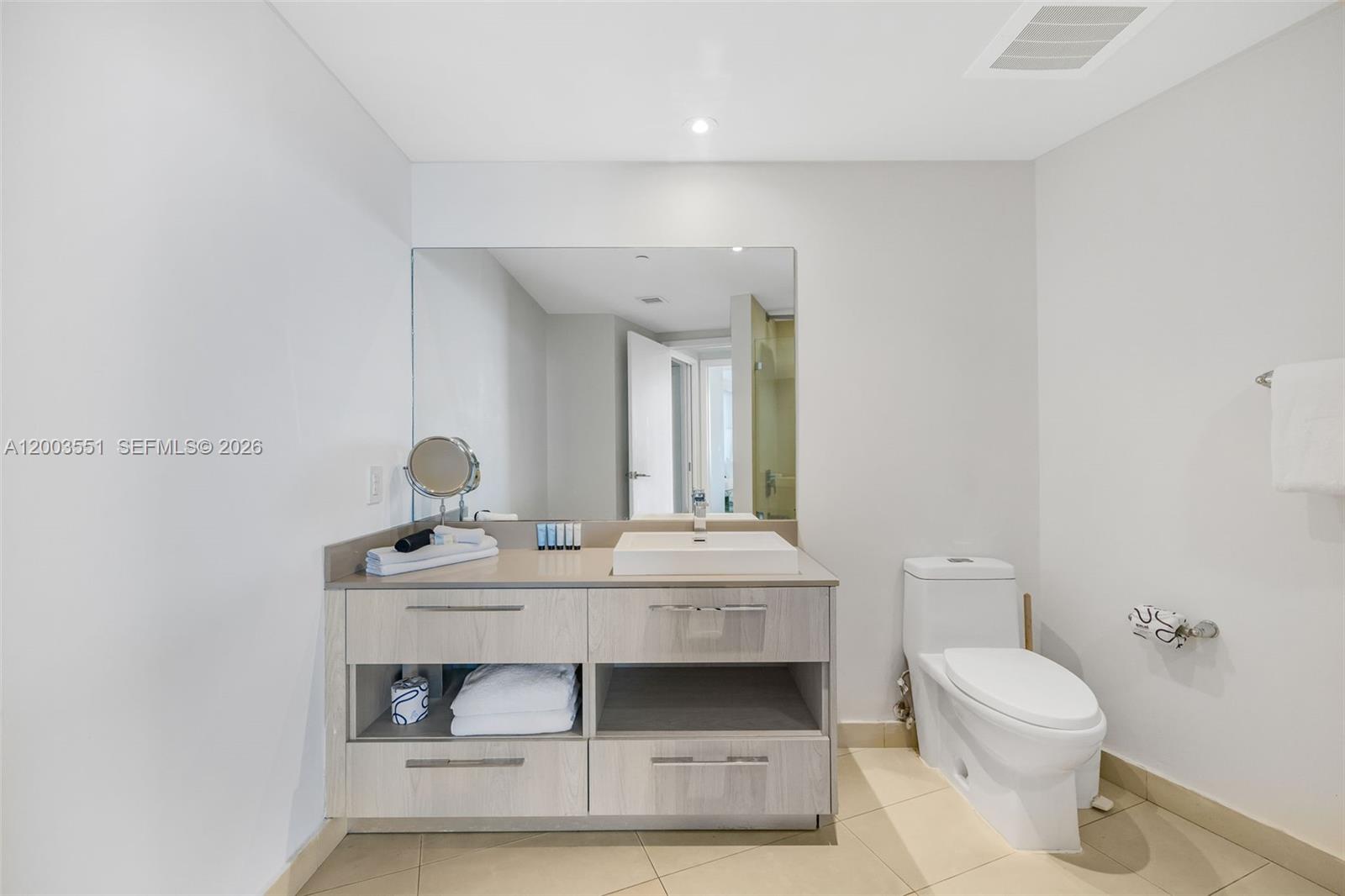 2207 1 / 1 852 sq. ft. $ 2026-04-18 0 Photo