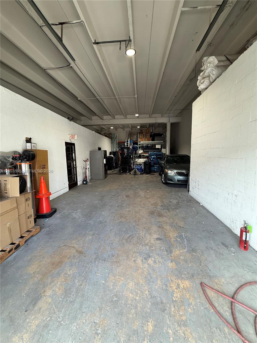 5520  /   sq. ft. $ 2026-04-18 0 Photo